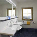 Birnbaumer شقة *
