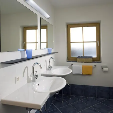 Birnbaumer Apartman *