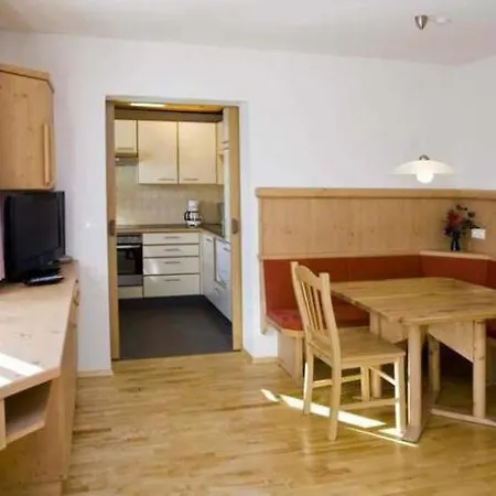 Birnbaumer Apartment *